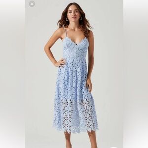 ASTR the Label Lace A-Line Midi Dress Blue size S